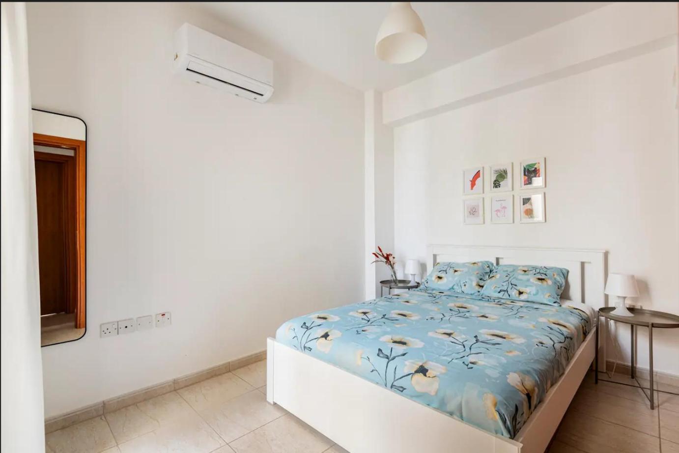 Top Floor Apartment City Center Larnaka Exterior foto