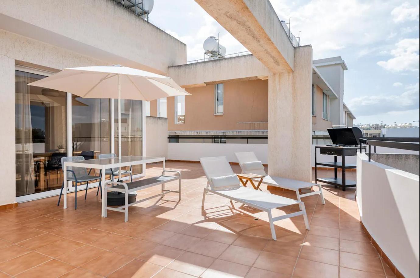 Top Floor Apartment City Center Larnaka Exterior foto